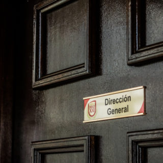 Somos una institución que brinda una educación de calidad a jóvenes de secundaria y preparatoria mediante una metodología académica integral con herramientas necesarias para afrontar un futuro profesional exitoso.